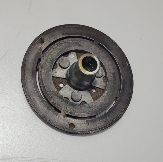 Tapa Crochera Compresor Nissan Sentra B15