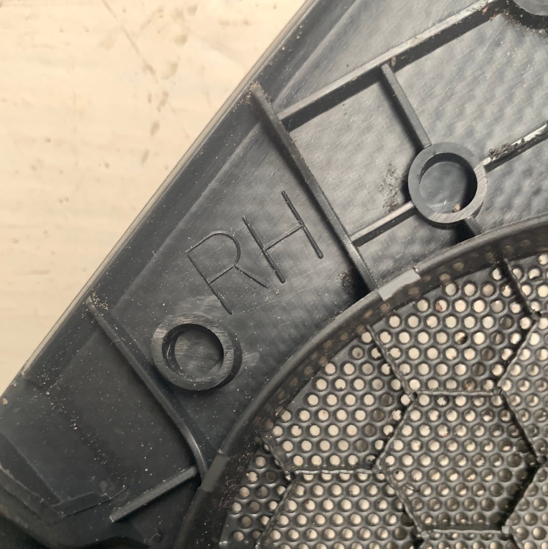 Tapa Corneta Tablero Toyota Yaris 2000 2005