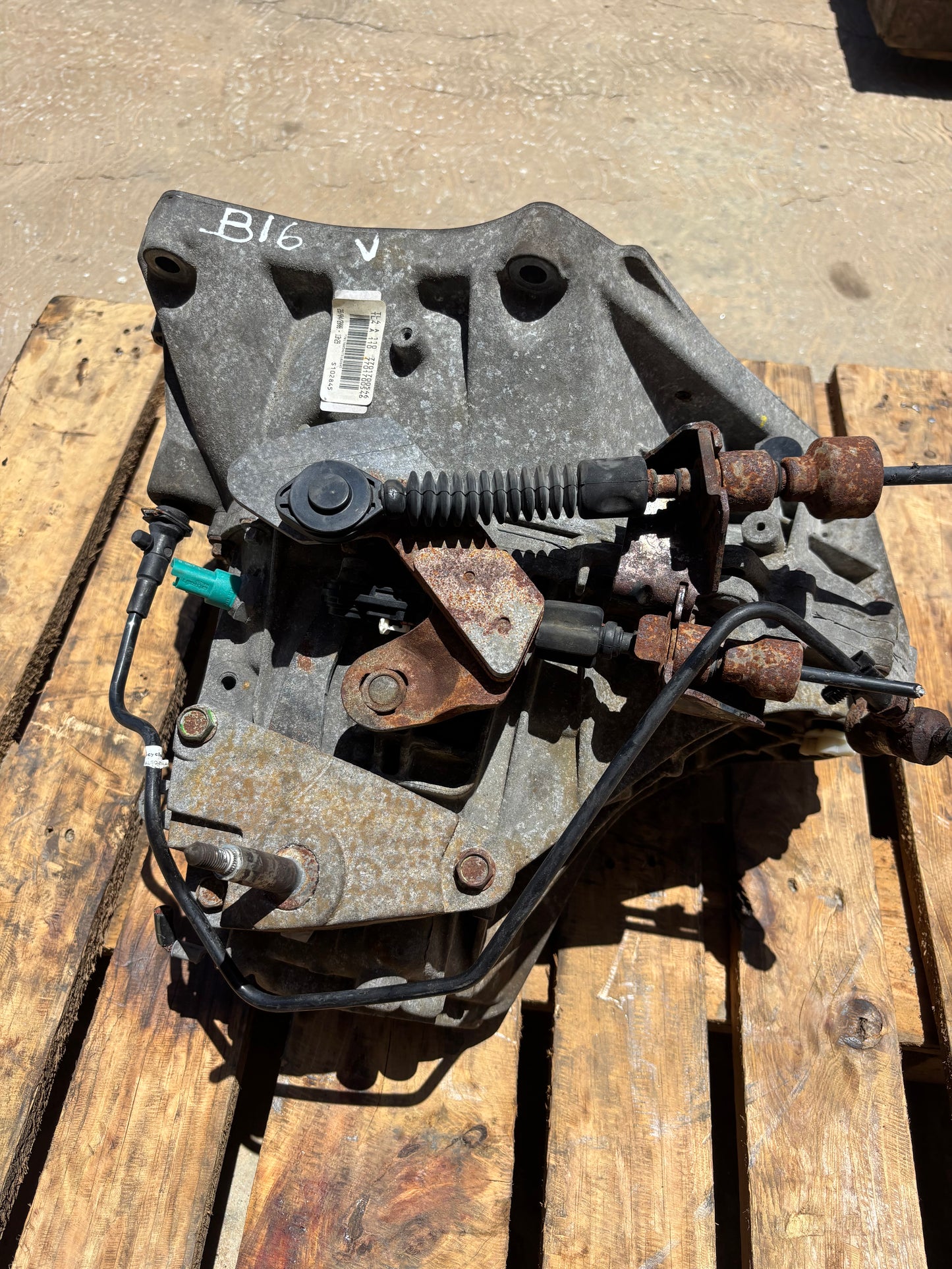 Caja Nissan Sentra B16 Tiida 2.0L Sincronico