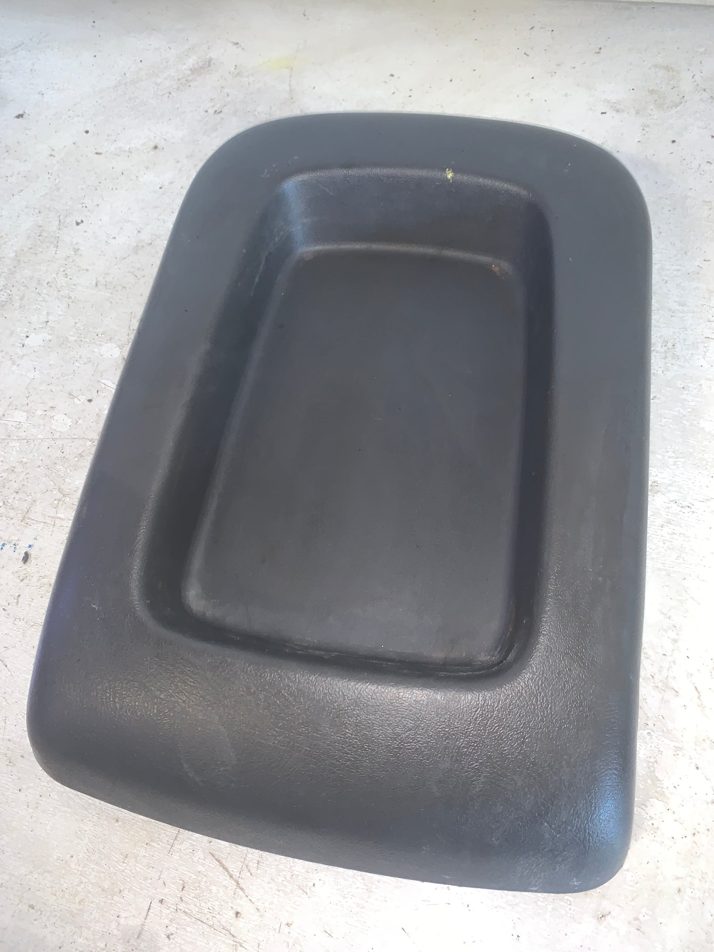 Tapa Superior Consola Central Chevrolet Avalanche Tahoe 1999 2006 Gris Beige