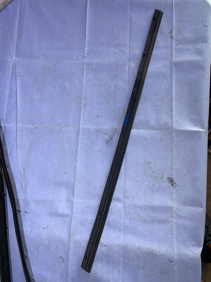 Cepillo Lamevidrio Interno Toyota Yaris Belta