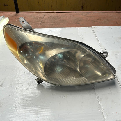 Faro Delantero Toyota Matrix