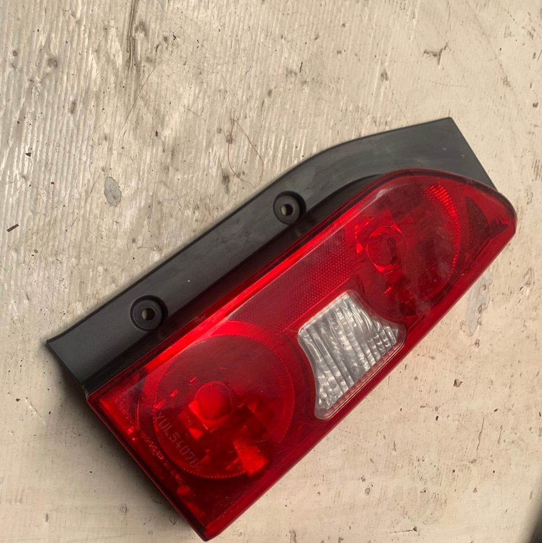 Stop Nissan Xterra 2004 2005 Original