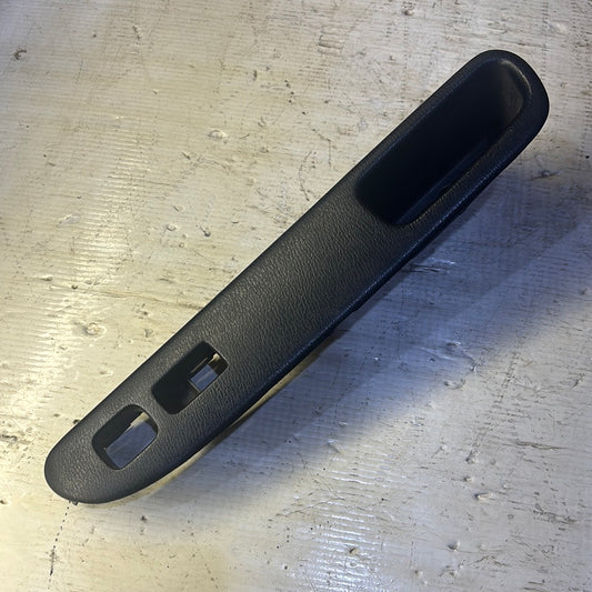 Embellecedor Mando Vidrio Nissan Sentra B14