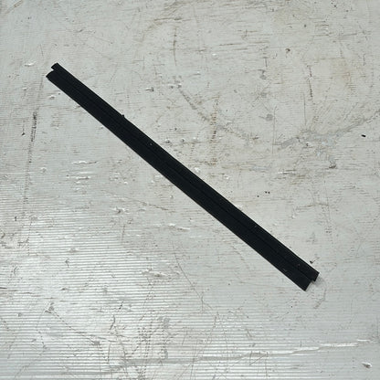 Cepillo Lamevidrio Interno [2ptas] Yaris 2000 2005