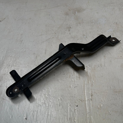 Base Marco Sujeta Batería Ford Explorer 2011 2016