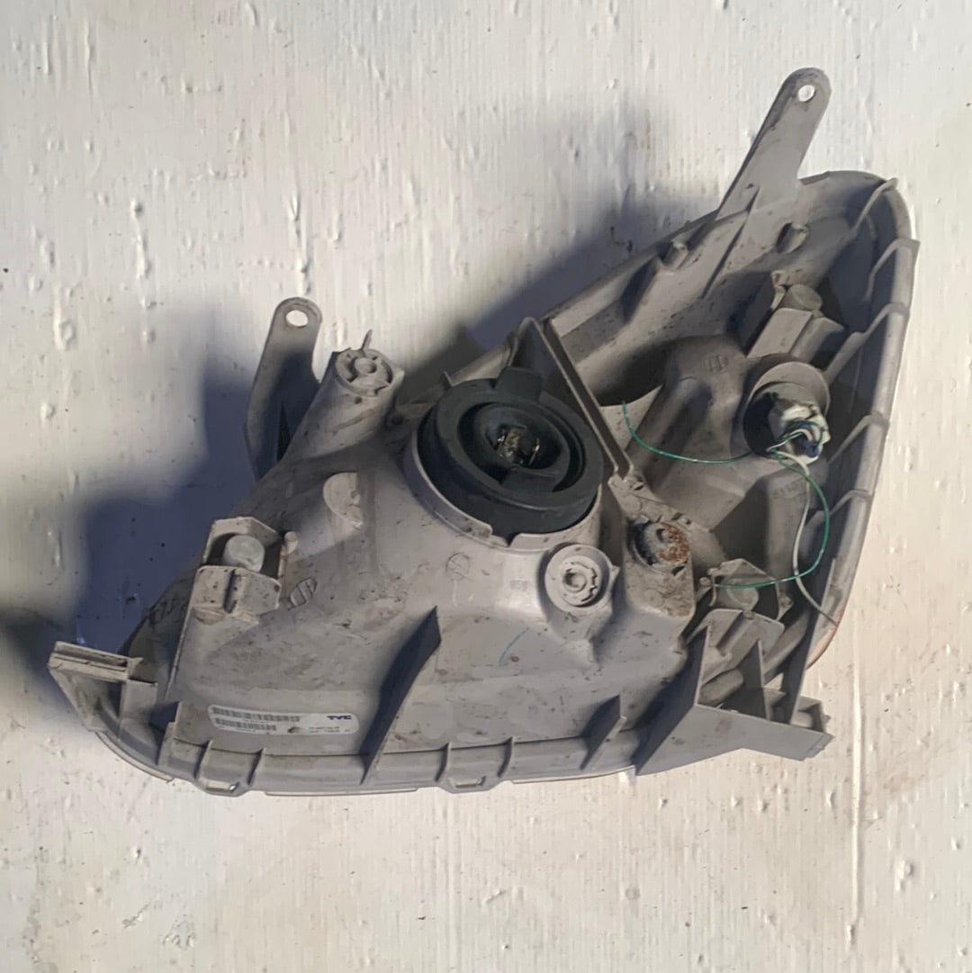Faro Delantero Toyota Echo 2000 2005 Importado