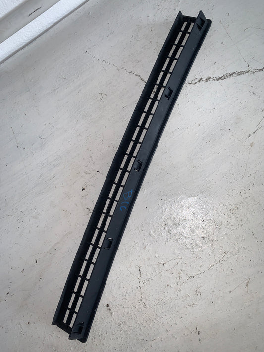 Embellecedor Rejilla Tablero Nissan B16 2007 2012