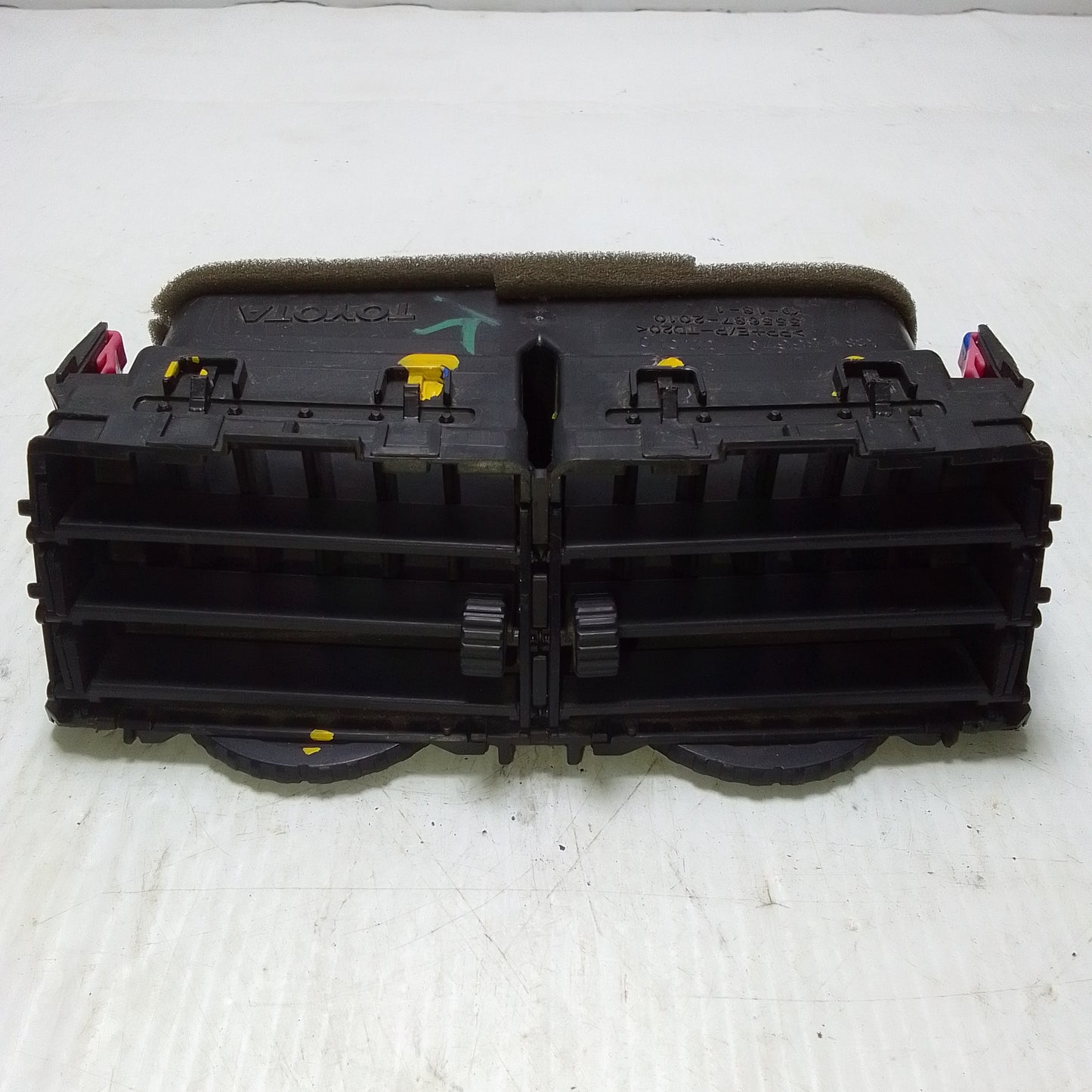 Rejilla Central Aire Negro Toyota Yaris Sport 2006 2010