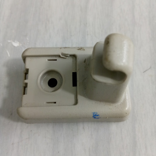 Gancho Tapa Sol Nissan Sentra B16