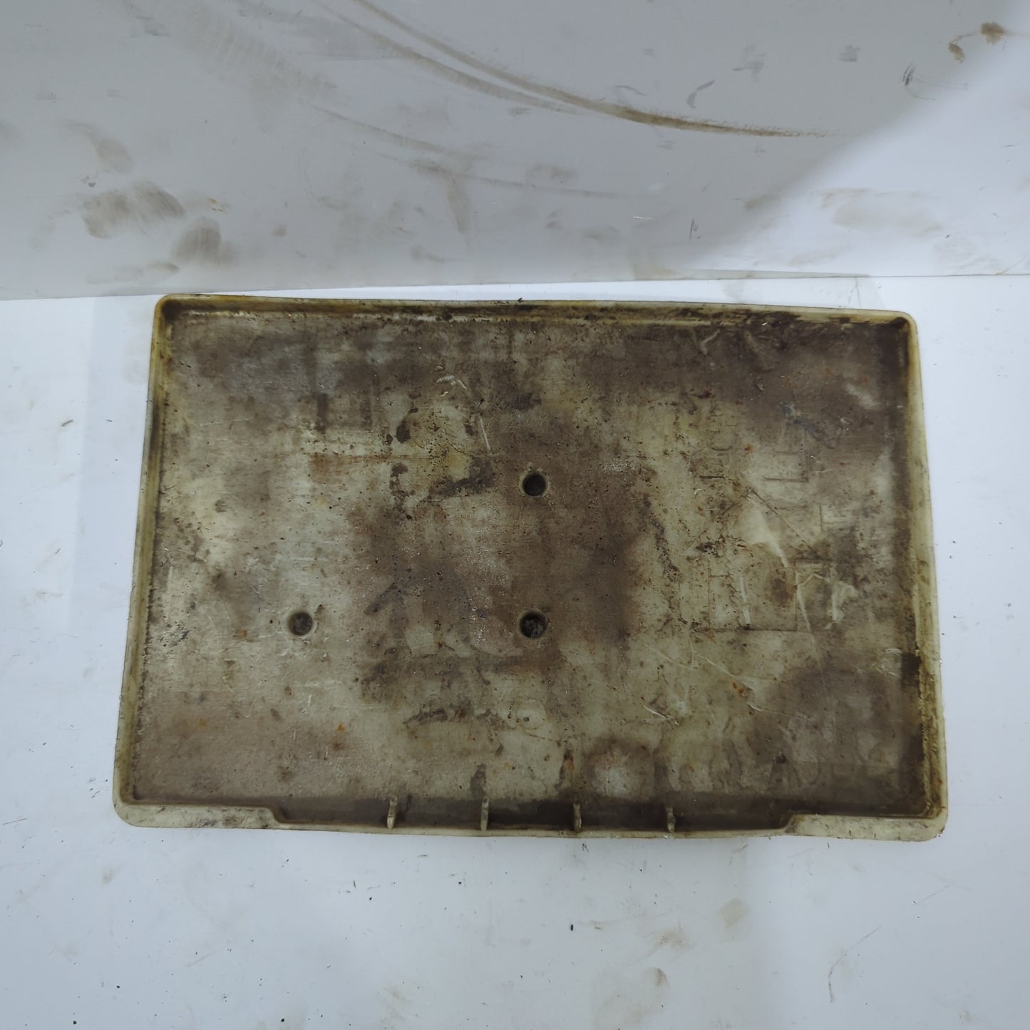 Tapa Base Bateria Nissan Sentra B15