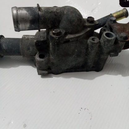 Toma De Agua con Termostato Nissan Sentra B15 1.8 2001 2008