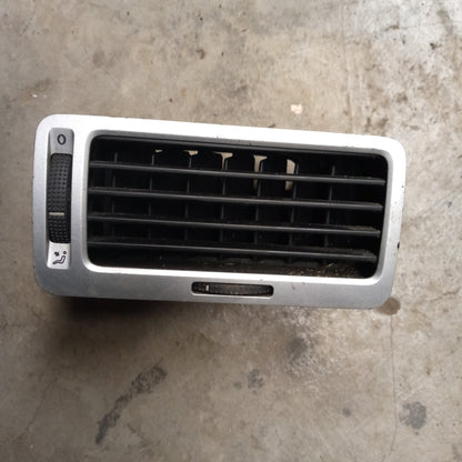 Rejilla Lateral Aire Derecha Volkswagen Bora