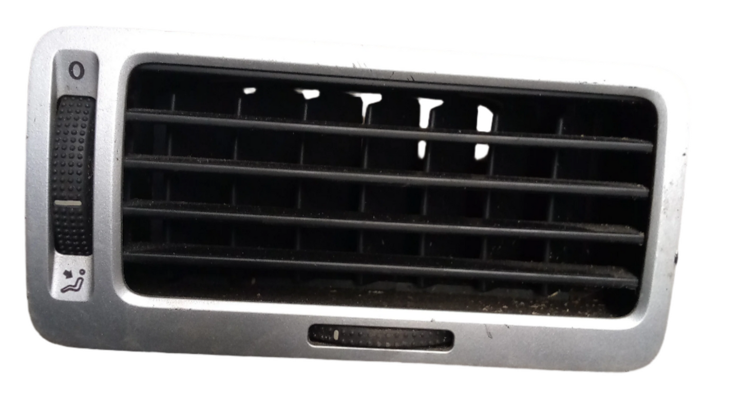 Rejilla Lateral Aire Derecha Volkswagen Bora