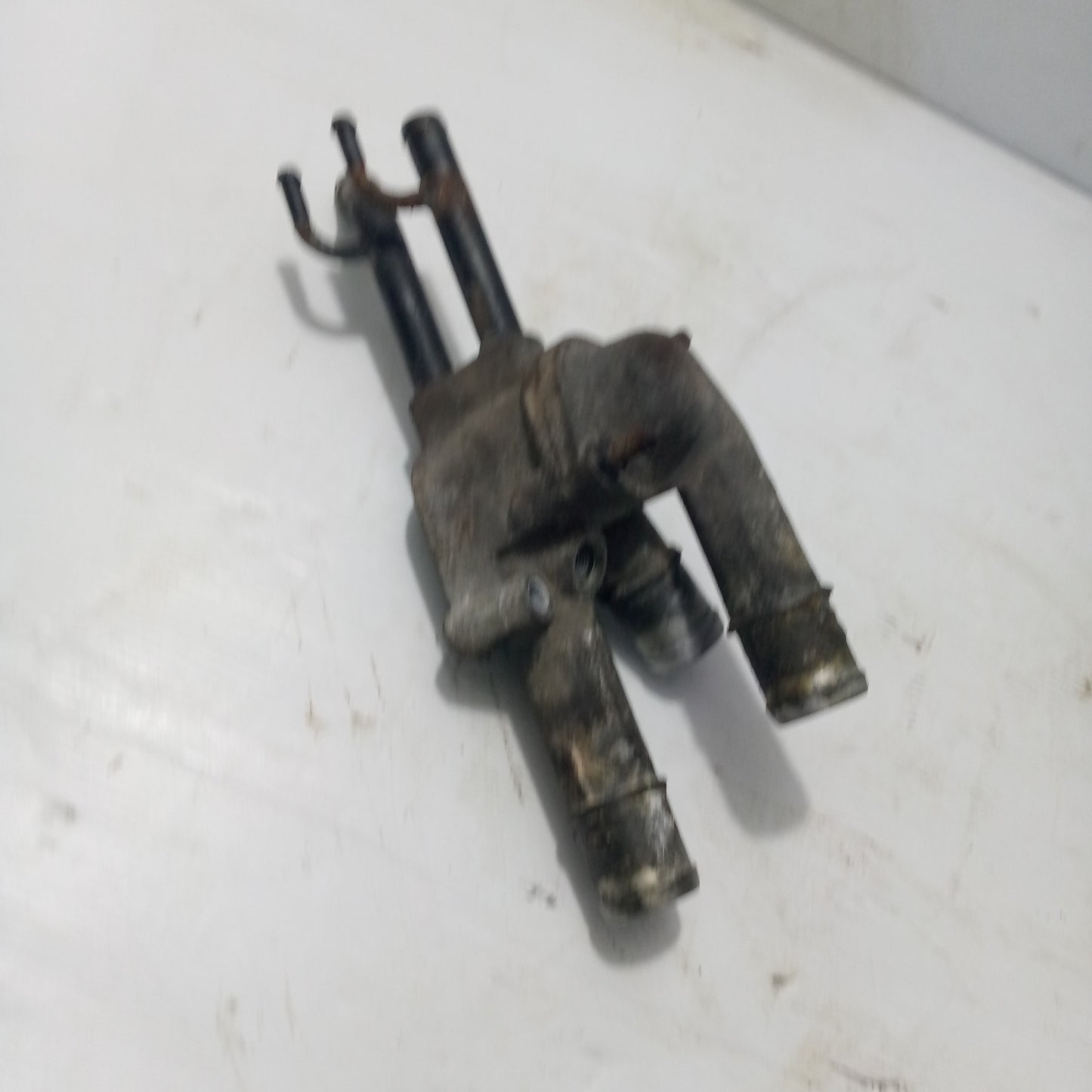 Toma Agua Hyundai Tucson Elantra Sportage 2.0