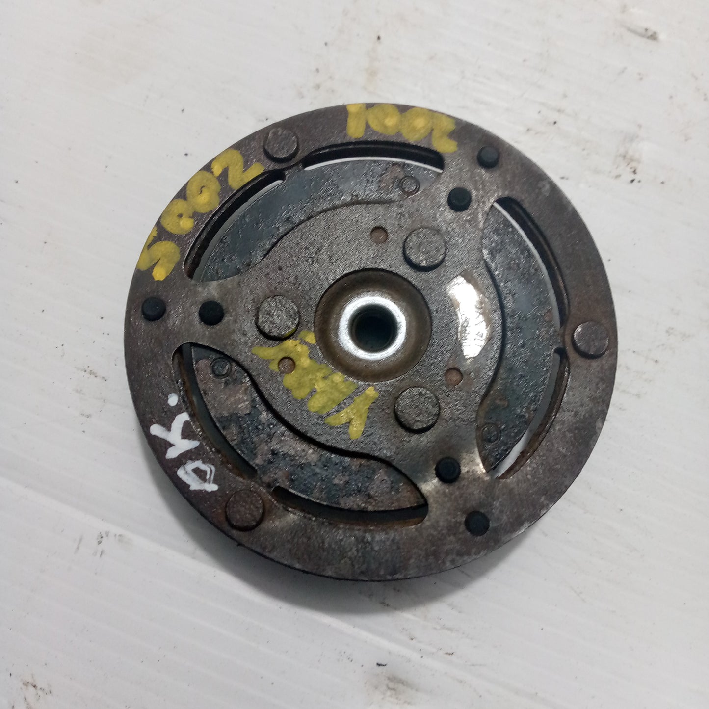 Crochera Compresor Toyota Yaris 2000 2005