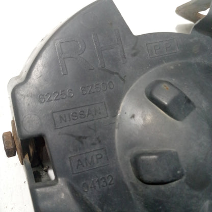 Tapa Antiniebla Nissan Sentra B15 2001 2004