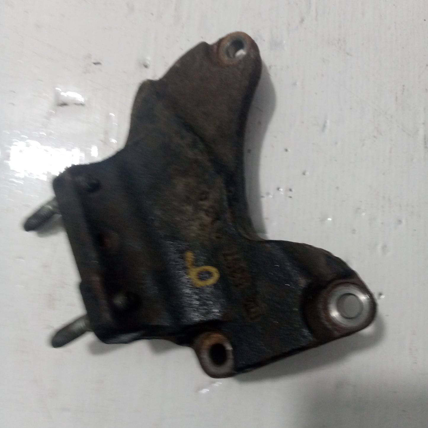 Base Soporte Motor Chevrolet Cruze 1.6 1.8