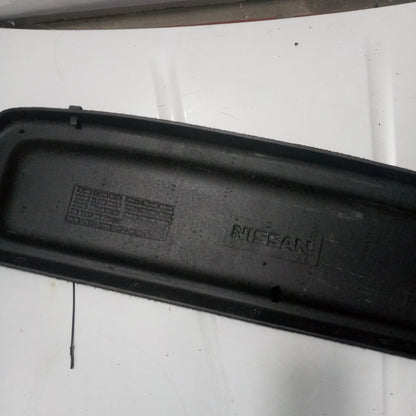 Tapa Maleta Nissan Tiida Compuerta