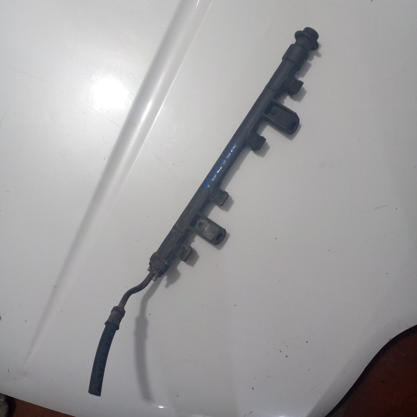 Flauta con Regulador Gasolina Hyundai Tucson Elantra Sportage 2.0