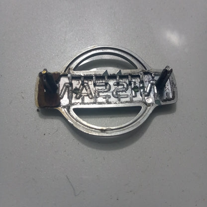 Emblema Puerta Trasera Nissan Pathfinder 99 01
