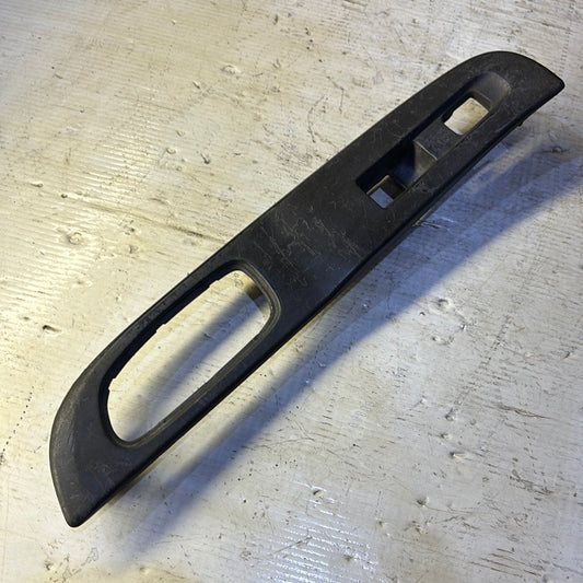 Embellecedor Mando Vidrio Nissan Maxima