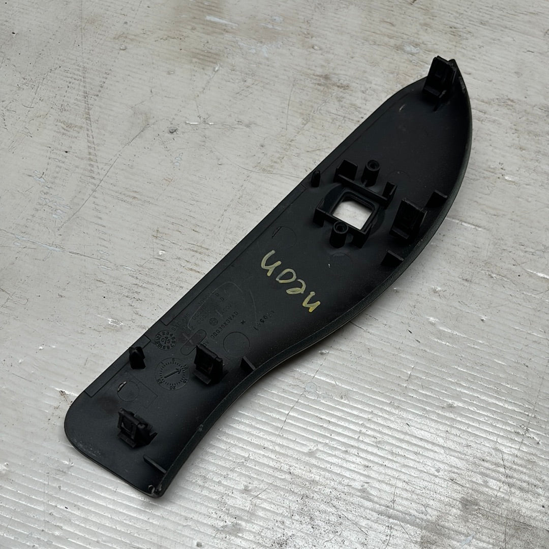 Embellecedor Mando Vidrio Dodge Neon 2002 2006 2 Puertas