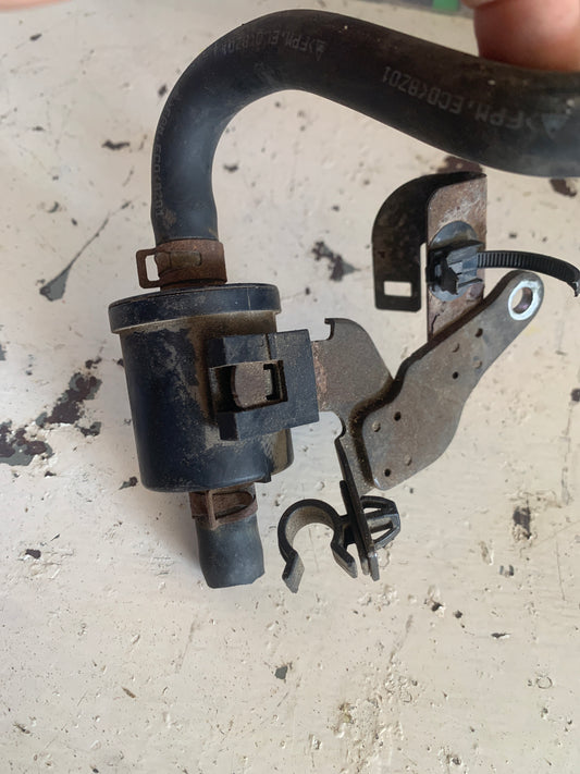 Valvula Solenoide Interruptor Vacio Nissan B16