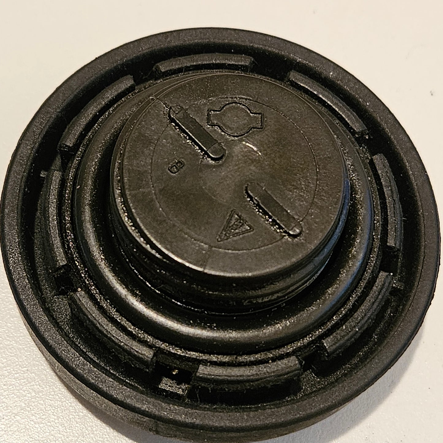 Tapa Aceite Nissan Sentra B15 Almera