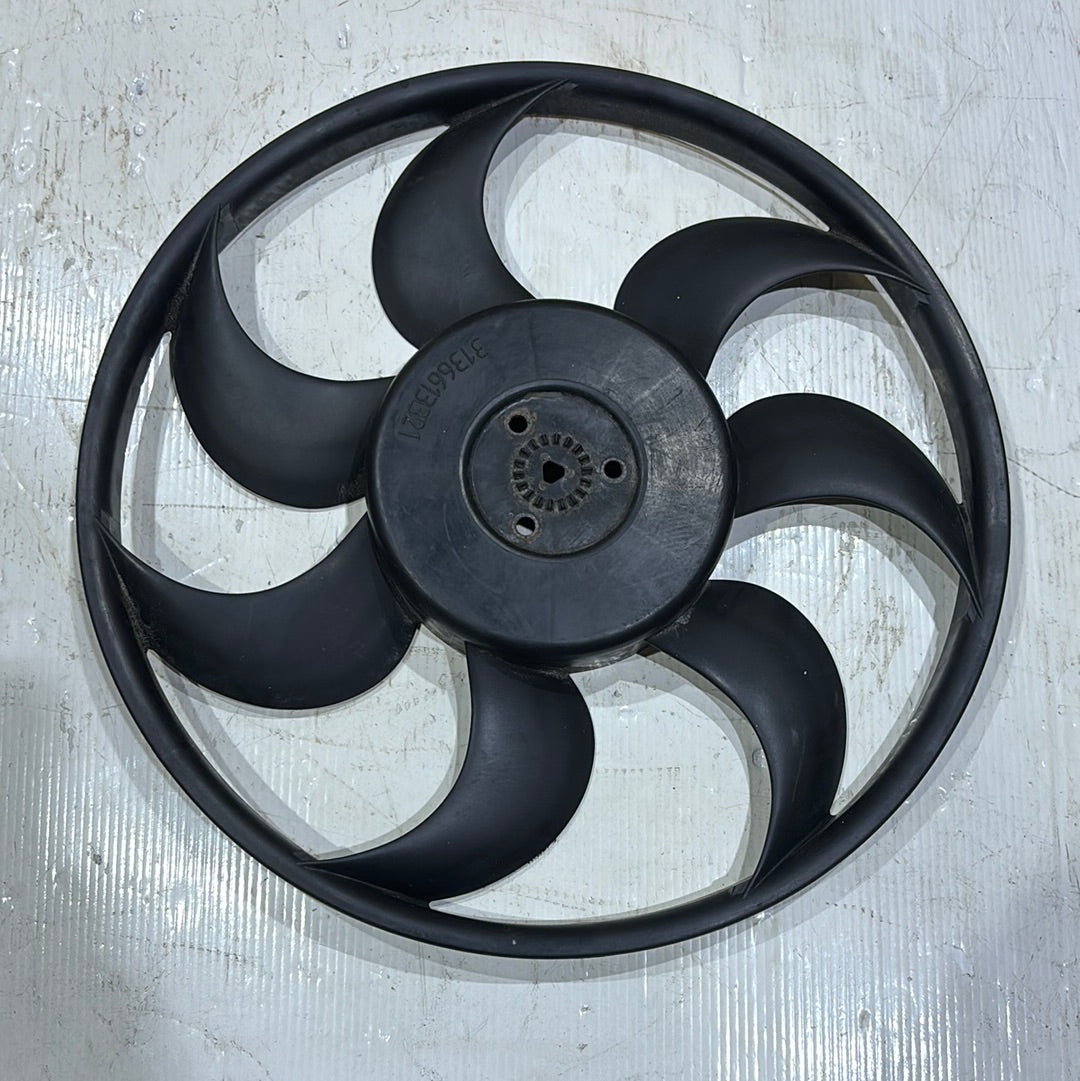 Aspa Electroventilador Mazda3 2.0 2005 2010