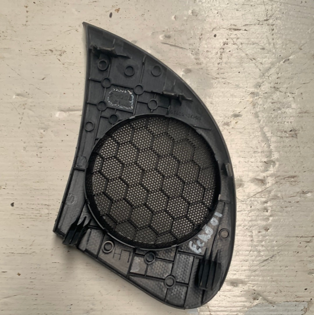 Tapa Corneta Tablero Toyota Yaris 2000 2005