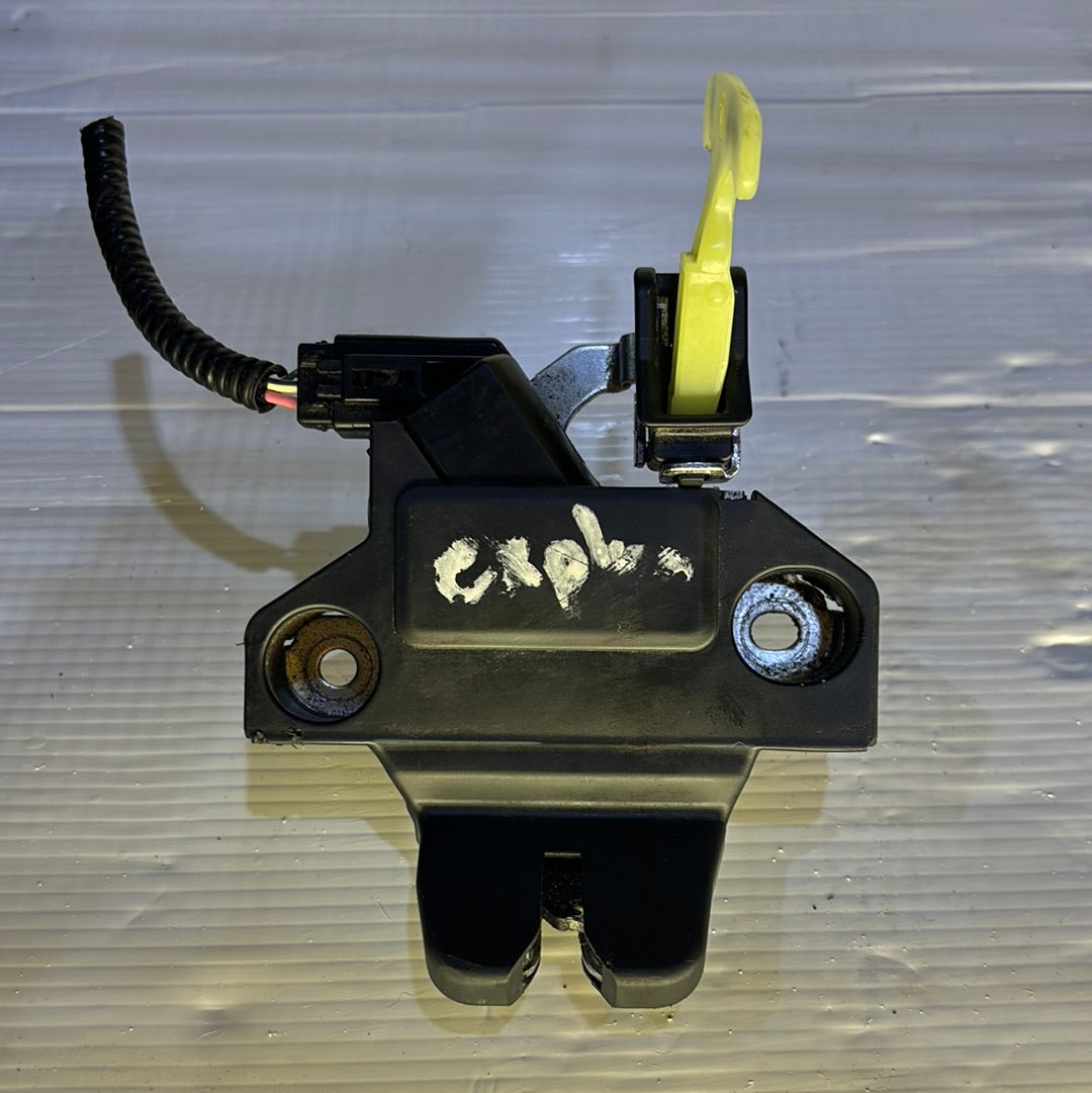 Cerradura De Maleta Toyota Corolla GLI 2009 2014