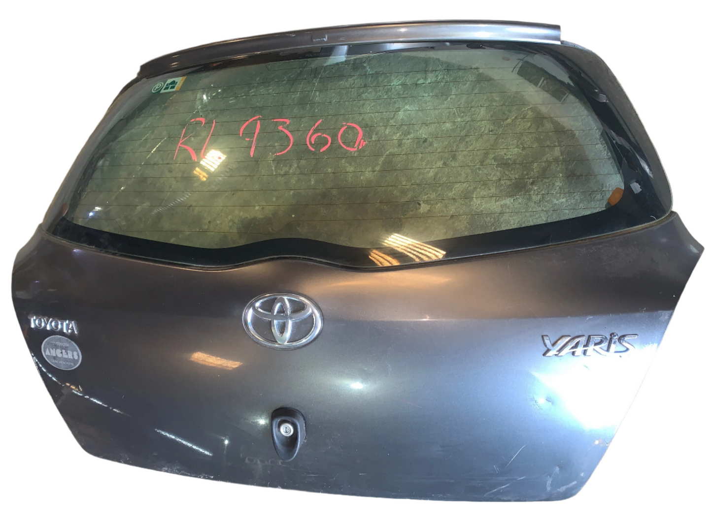 Compuerta Toyota Yaris 2009 2010
