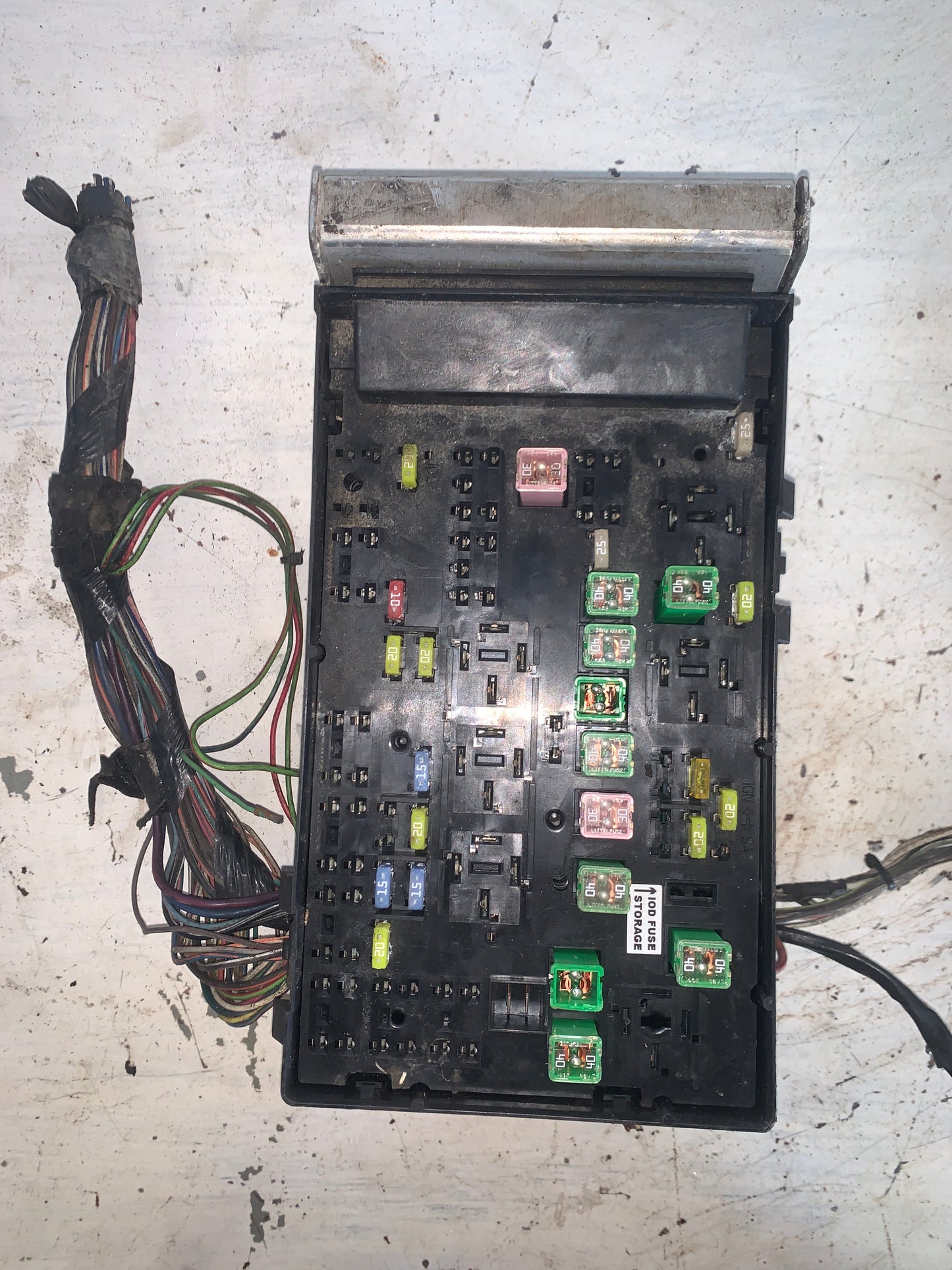 Fusilera Chevrolet Sunfire Cavalier 1995 2001 Tapa Lisa