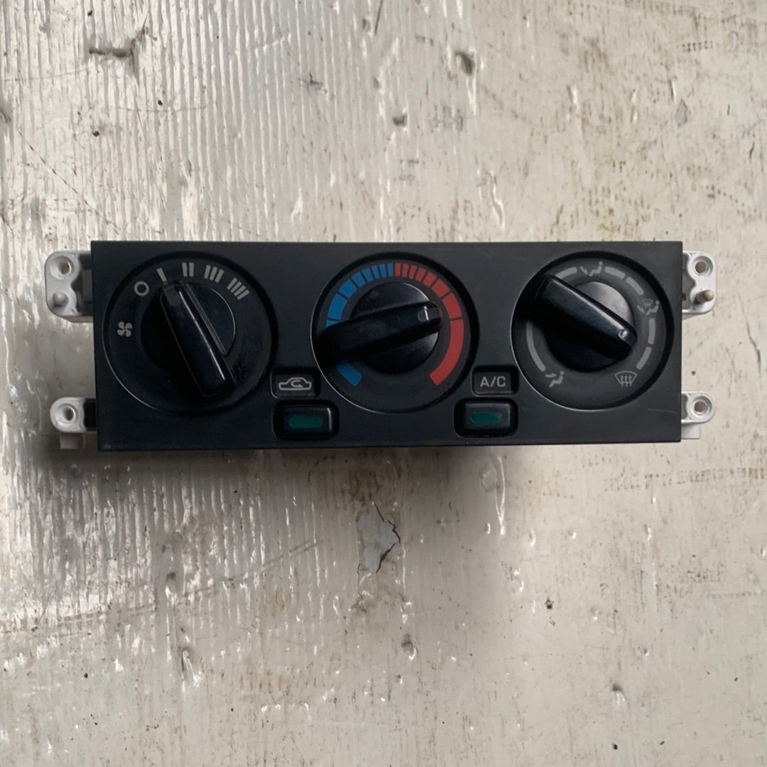 Mando Aire Acondicionado Nissan Pathfinder 2001 Original