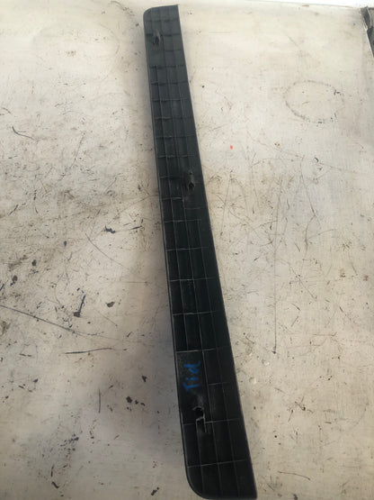 Posa Pie Delantero Nissan Tiida Compuerta