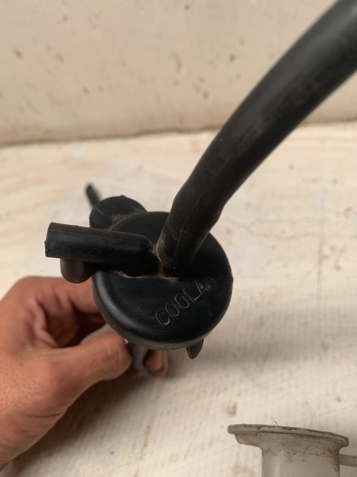 Tapa Envase Deposito Refrigerante Radiador Hyundai Elantra