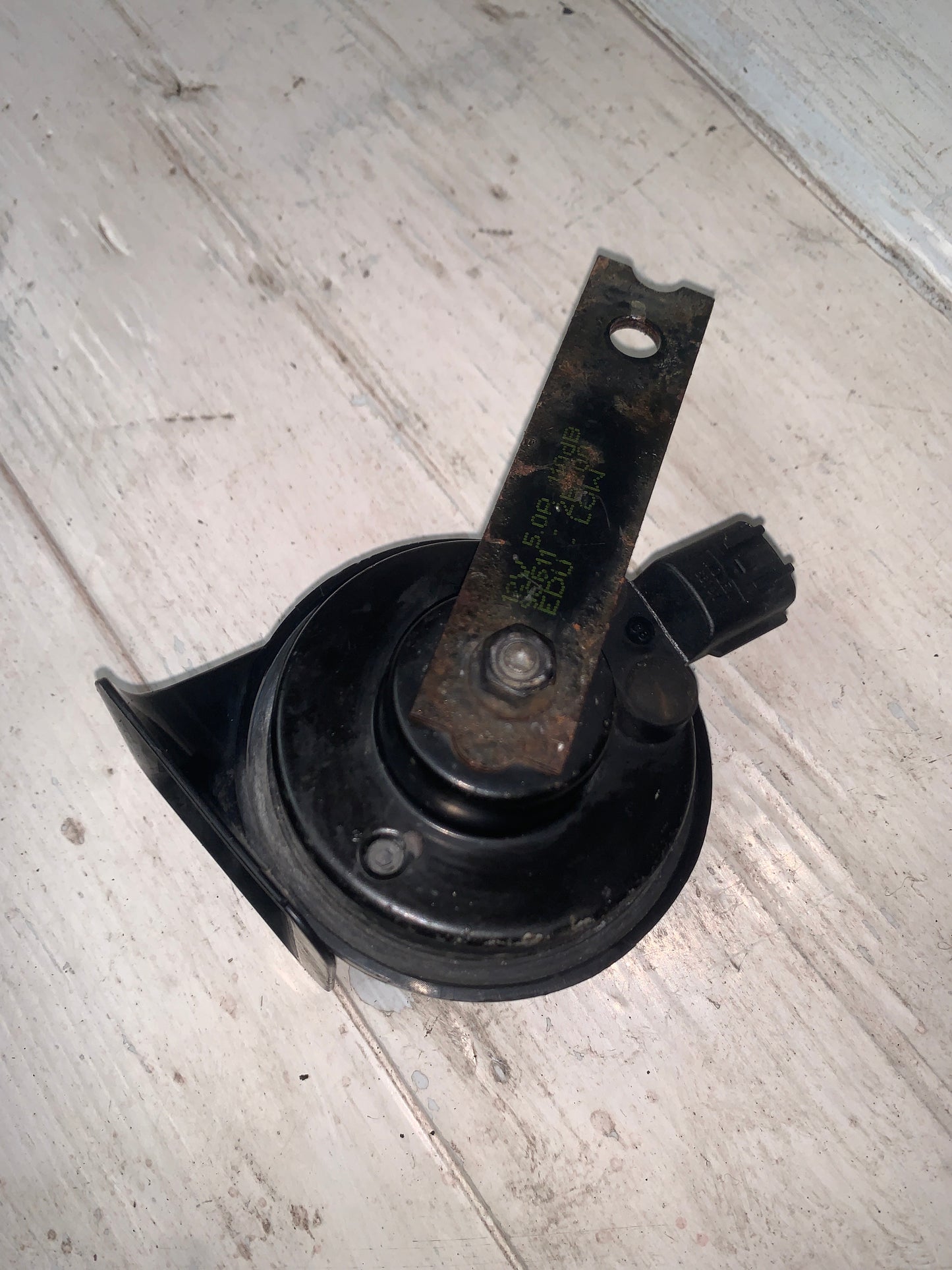 Claxon Pito Corneta Izquierdo Hyundai Santa Fe 2012