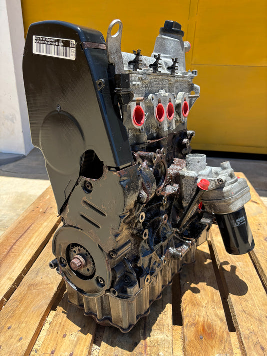 Motor 7/8 Volkswagen Bora Jetta 2004-2011 2.0L