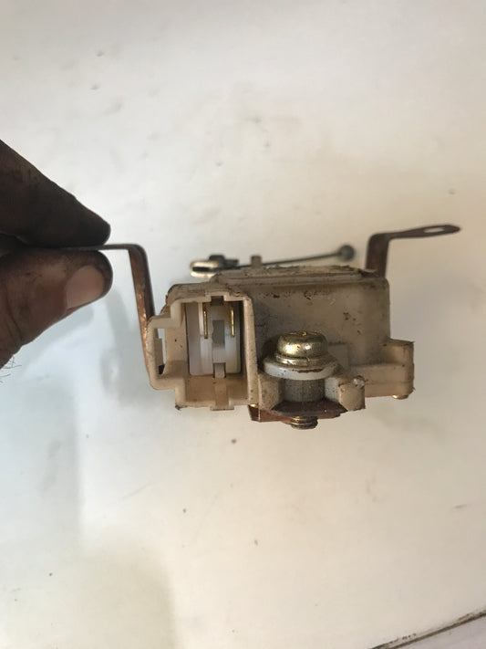 Solenoide Seguros Puertas Nissan Sentra B15