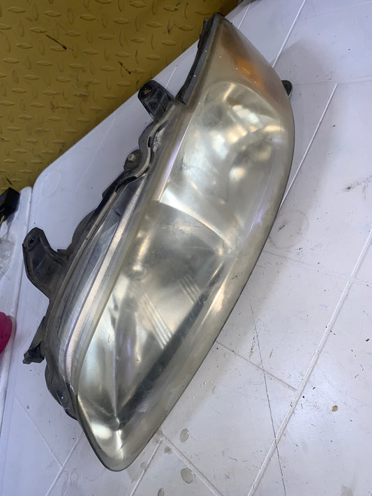 Faro Nissan Sentra B15 Fondo Blanco 2001 2004