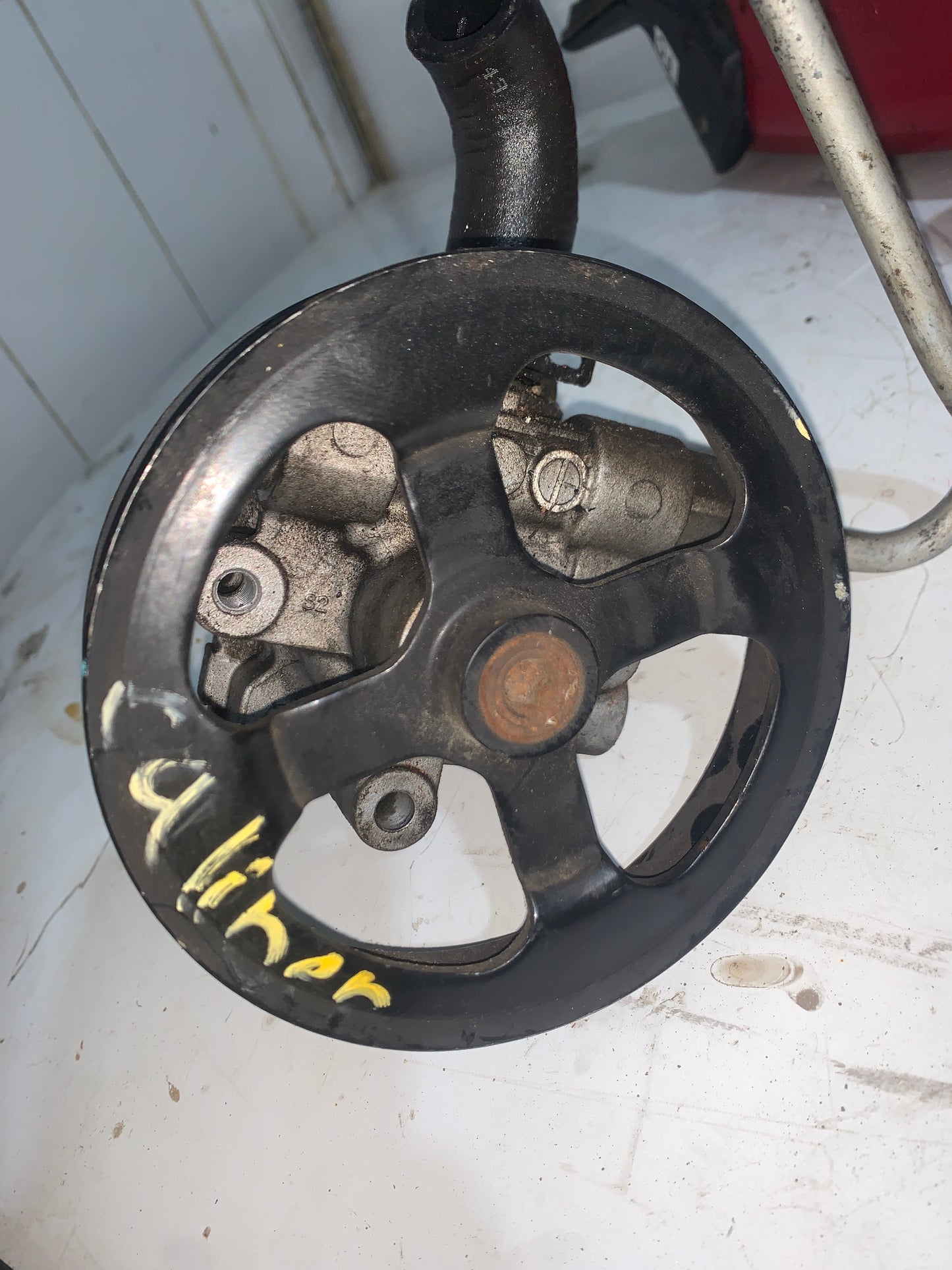 Bomba Direccion Dodge Caliber 2.0 2005 2010