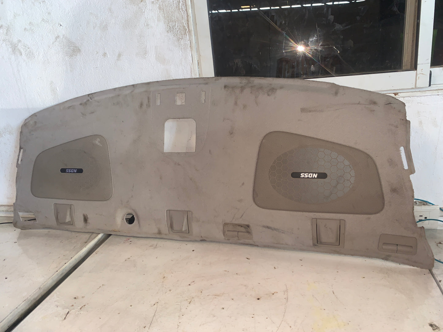 Tapa Corneta Trasera Nissan Sentra B15 2001 2007
