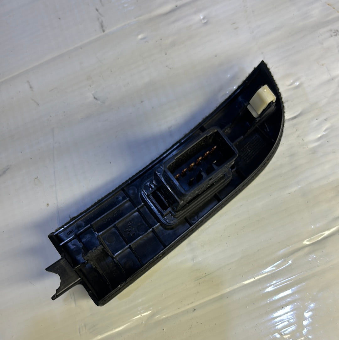 Boton Tecla Luz Emergencia Hyundai Sonata 3.3 2005 2008