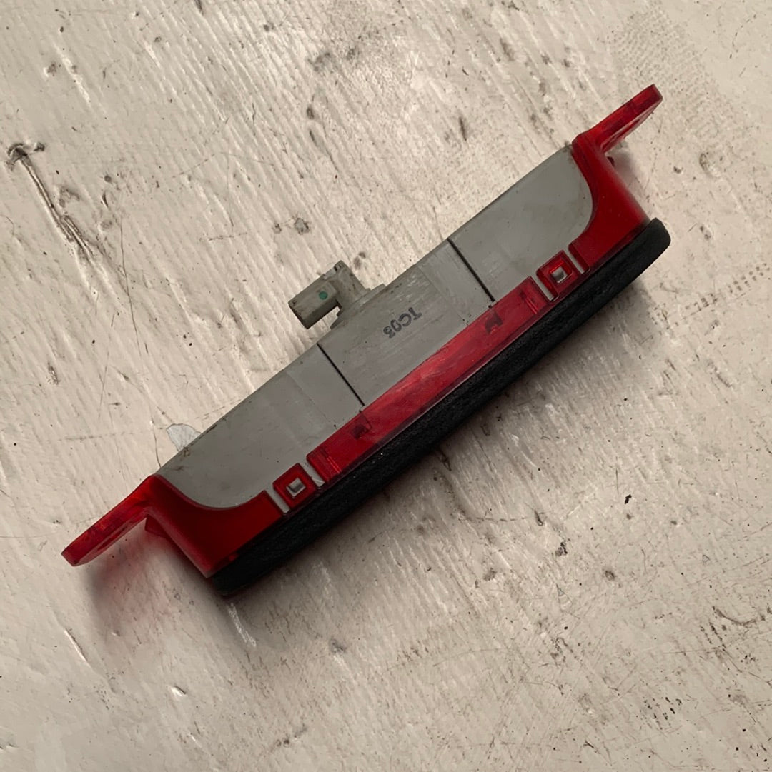 Tercer Stop Compuerta Sedan Mazda3 2005 2010