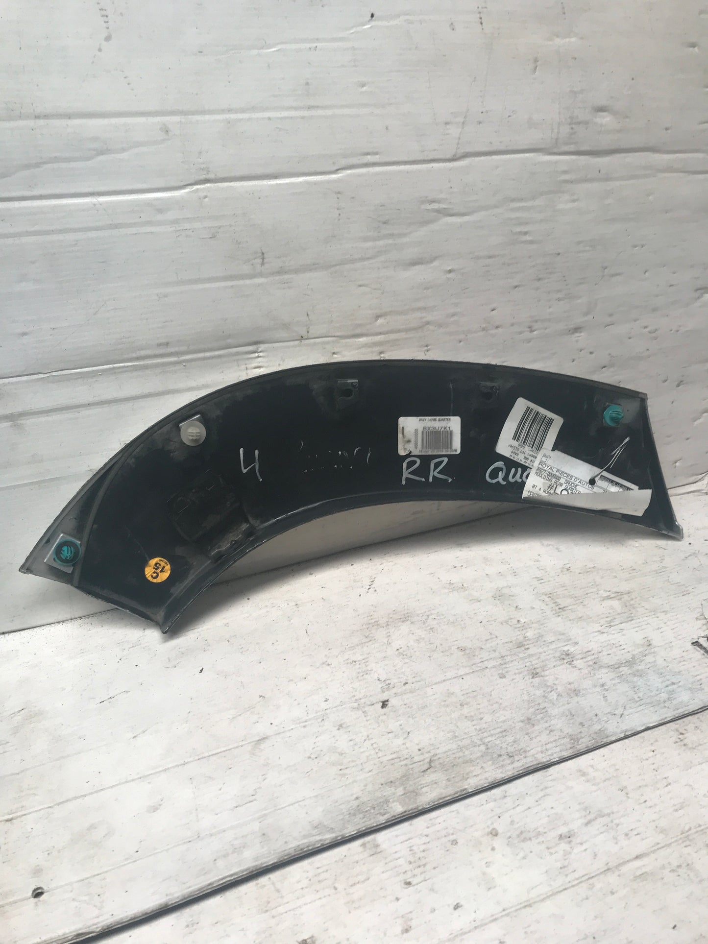 Moldura Buche Cuarto Panel Toyota RAV4