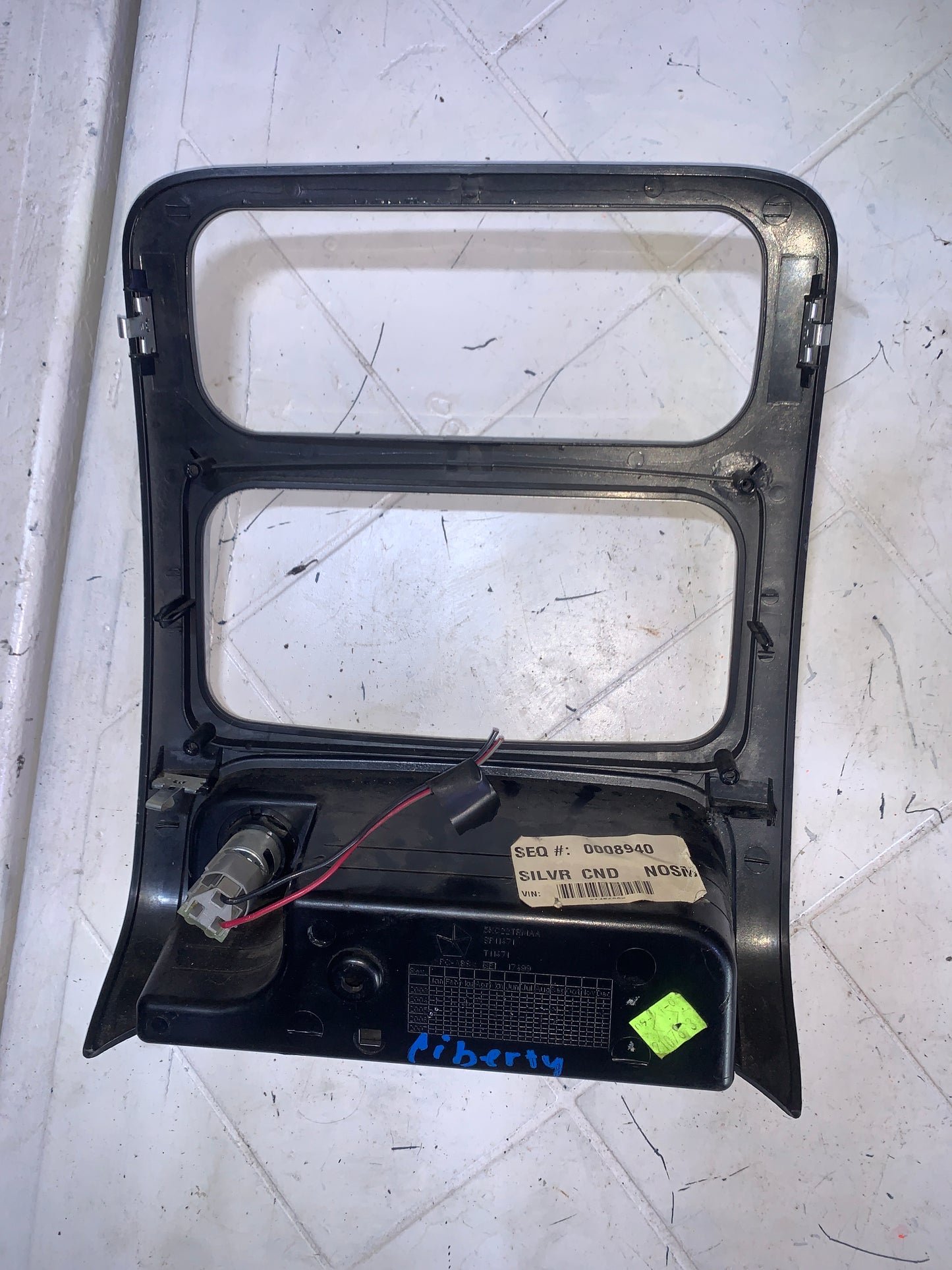 Tablero Frontal Central Cromado Jeep Liberty KJ 2002 2006