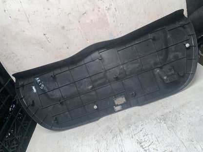 Tapa Interna Compuerta Toyota Yaris 2006 2010