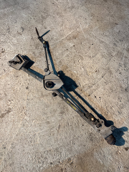 Motor Brazo Limpia Parabrisa Nissan Tiida 2009 2012