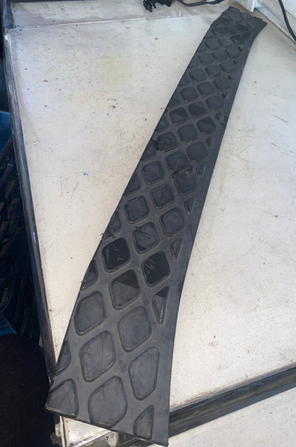 Posa Pie Maleta Nissan Pathfinder 2005 2010